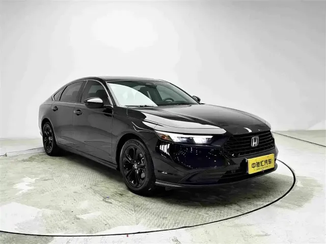 Honda Accord — Фото автомобиля 3