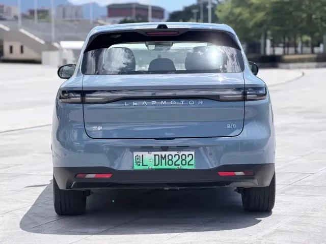 Leapmotor B10 — Фото автомобиля 5