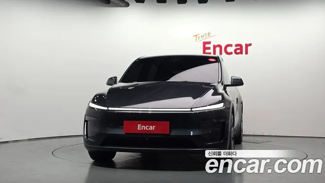 Tesla Model Y — Фото автомобиля 3