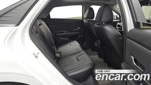 Hyundai Avante CN7 — Фото автомобиля 17