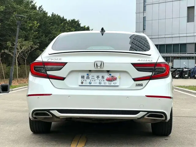 Honda Accord — Фото автомобиля 11