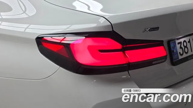 BMW 5 Series G30 — Фото автомобиля 7