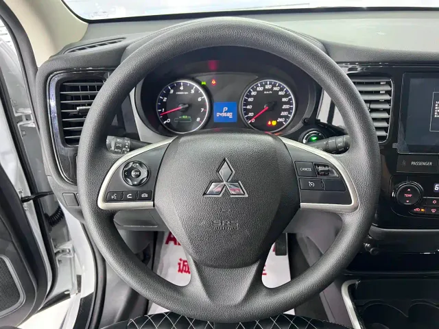 Mitsubishi Outlander — Фото автомобиля 11