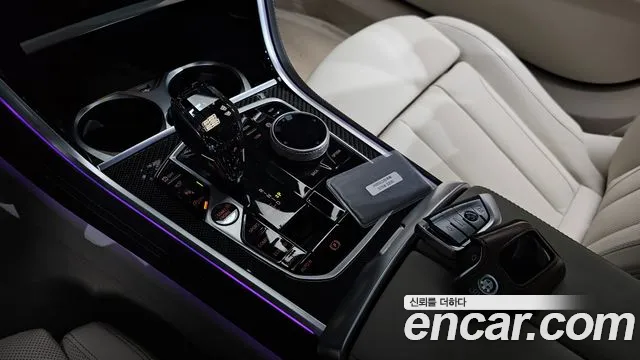 BMW 8 Series G15 — Фото автомобиля 9