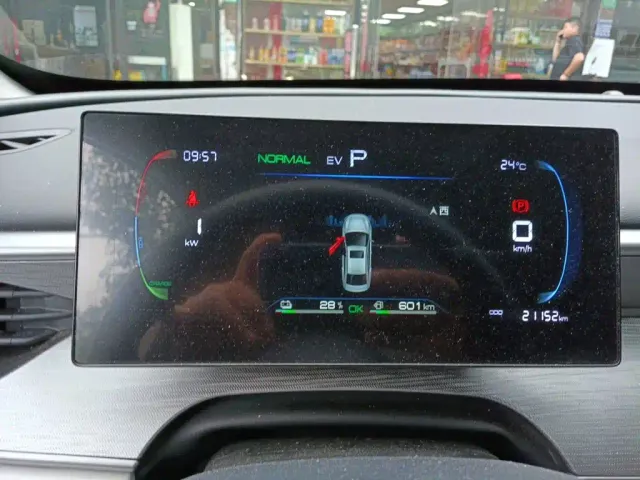 BYD Seal 05 DM-i — Фото автомобиля 12