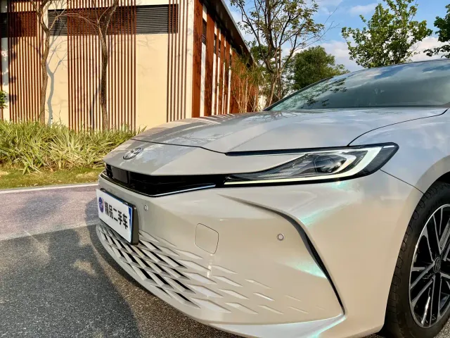 Toyota Camry — Фото автомобиля 4