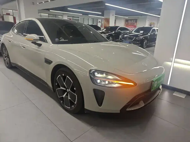 Xiaomi SU7 — Фото автомобиля 21