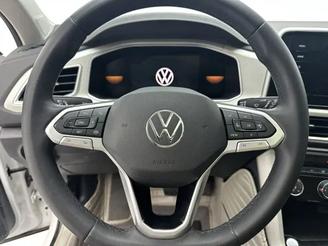 Volkswagen T-Roc — Фото автомобиля 16