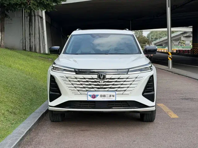 Changan CS75 Plus — Фото автомобиля 2