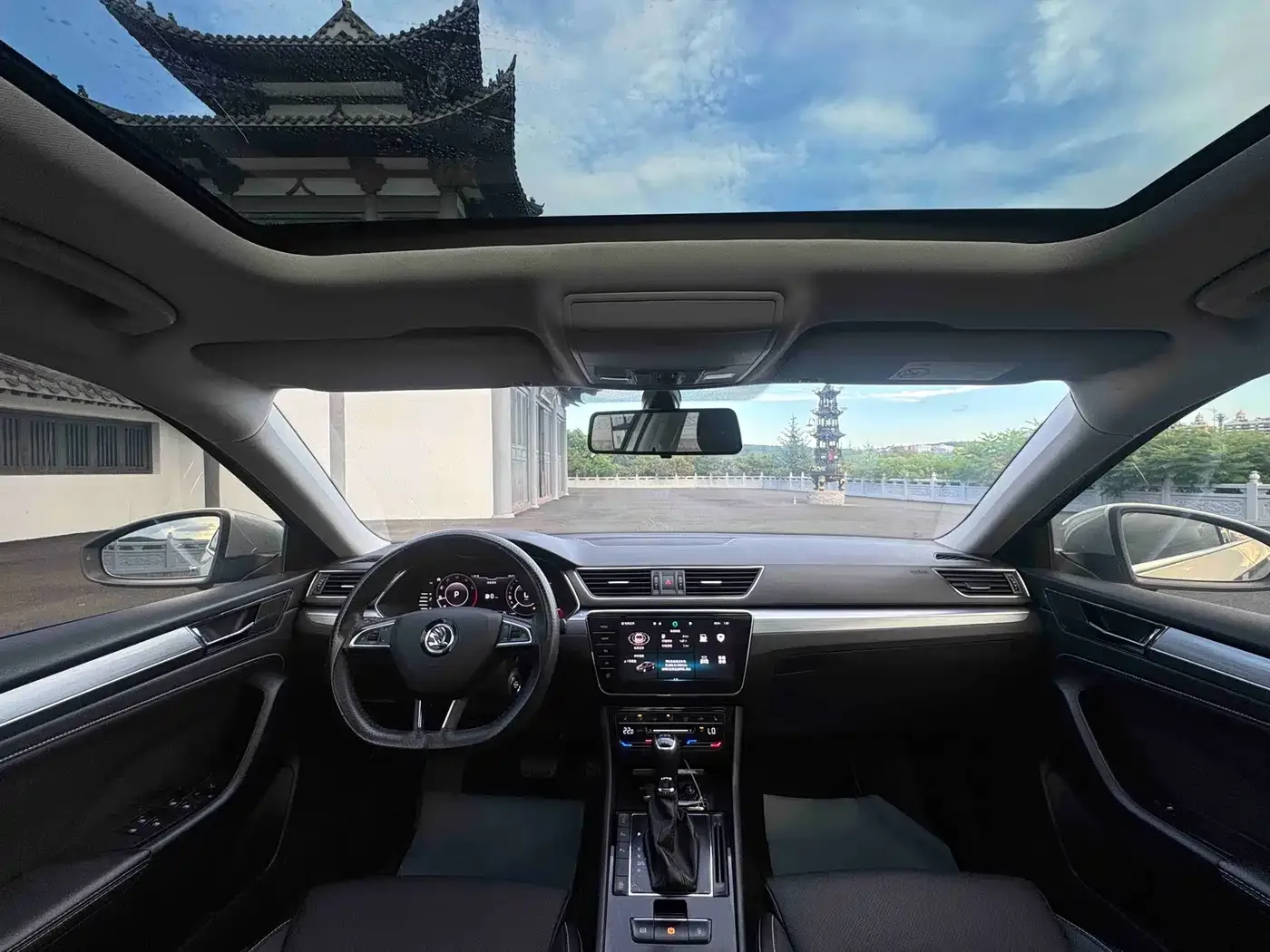 Škoda Superb 2022 TSI280 DSG Premium Edition — Фото автомобиля 16