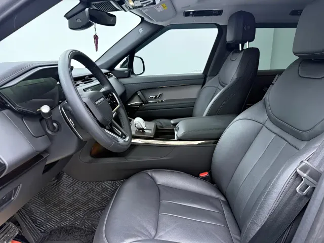 Land Rover Range Rover Sport — Фото автомобиля 9