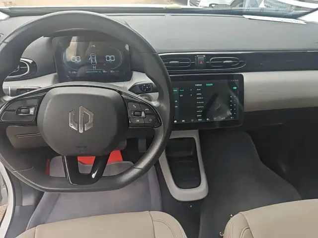 Leapmotor T03 — Фото автомобиля 13