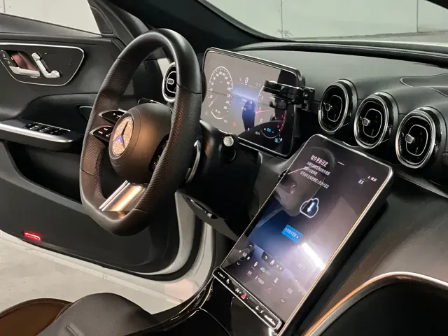 Mercedes-Benz C-Class — Фото автомобиля 18