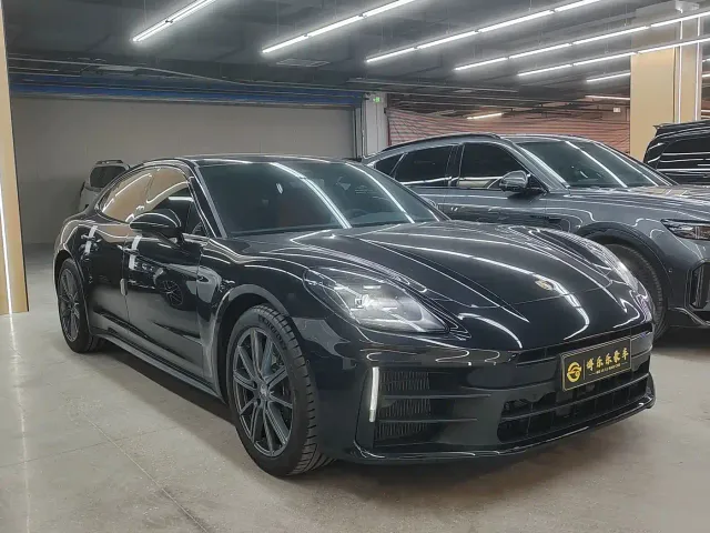 Porsche Panamera — Фото автомобиля 3