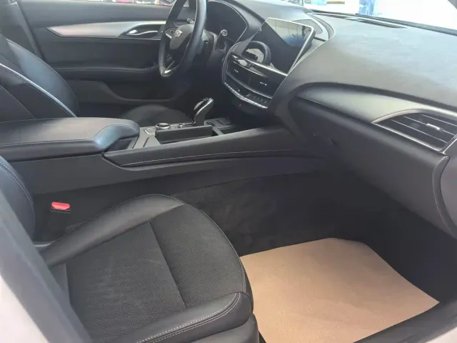 Cadillac CT5 — Фото автомобиля 6
