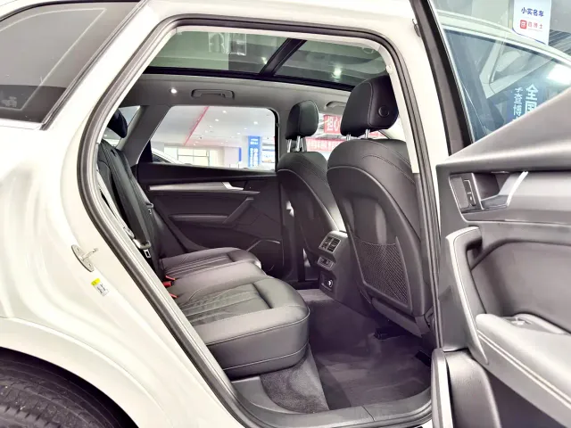 Audi Q5L — Фото автомобиля 12