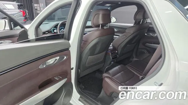 Genesis GV70 — Фото автомобиля 17