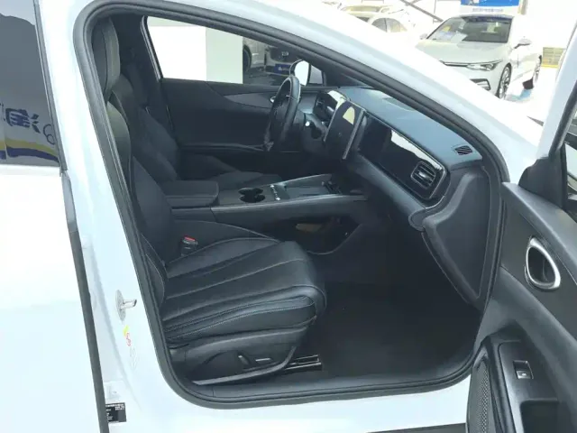 BYD Seal 06 — Фото автомобиля 8