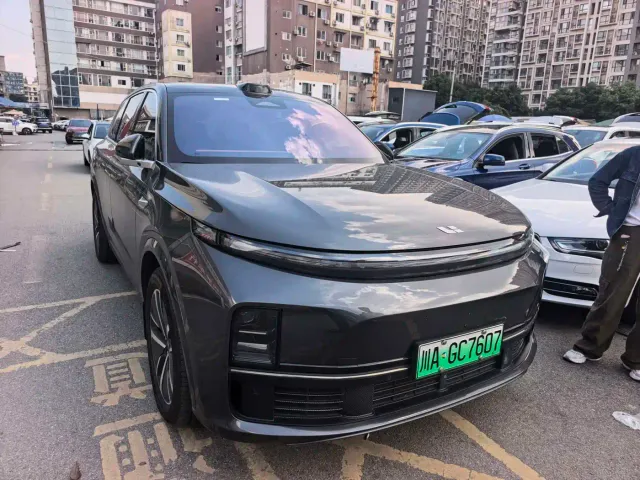 Фотография автомобиля — Li Auto L7