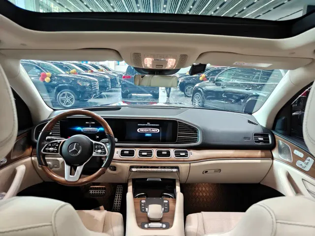 Mercedes-Benz GLS-Class — Фото автомобиля 18