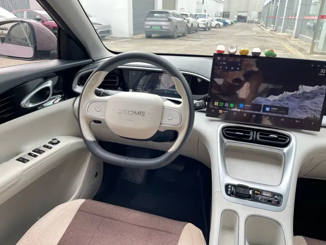Geely Starry Wish — Фото автомобиля 9