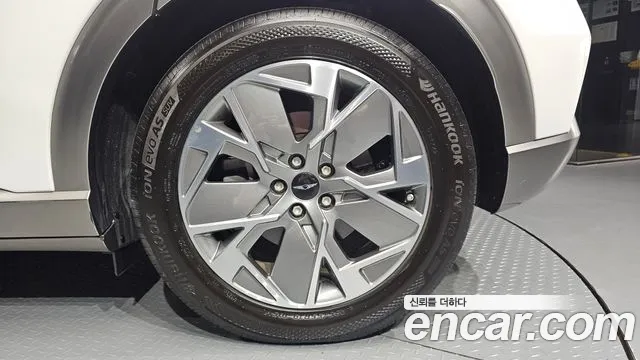 Genesis GV60 — Фото автомобиля 5