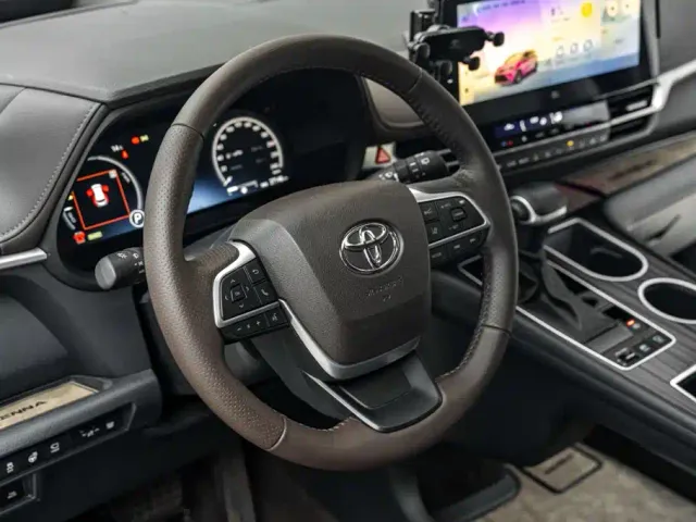 Toyota Granvia — Фото автомобиля 19