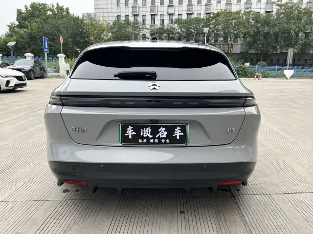Nio ET5 Touring — Фото автомобиля 6