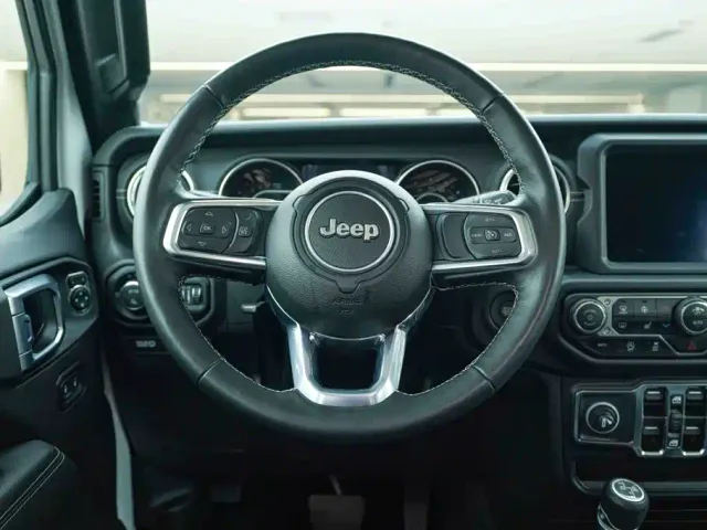 Jeep Gladiator 2022 3.6L Pioneer Edition — Фото автомобиля 17