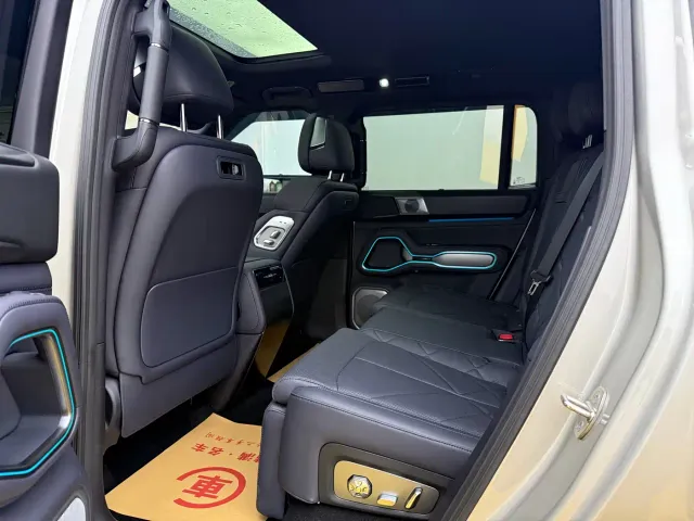 BYD FangChengBao Leopard 8 — Фото автомобиля 5