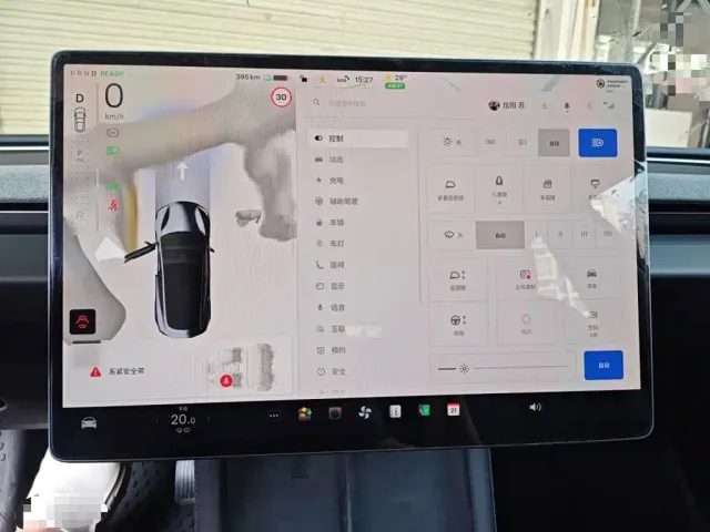 Tesla Model 3 — Фото автомобиля 7