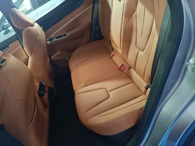 Geely Boyue — Фото автомобиля 16