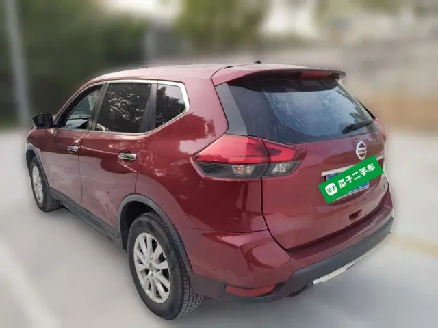 Nissan X-Trail — Фото автомобиля 4