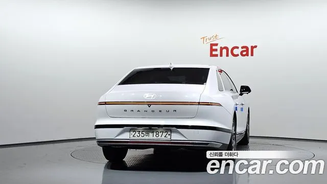 Hyundai Grandeur GN7 — Фото автомобиля 4