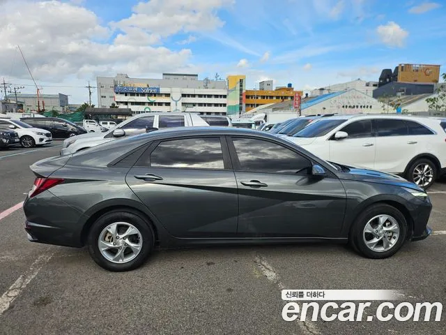 Hyundai Avante CN7 — Фото автомобиля 4