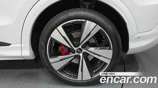 Audi Q5 45 TFSI quattro Sportback S Line — Фото автомобиля 14