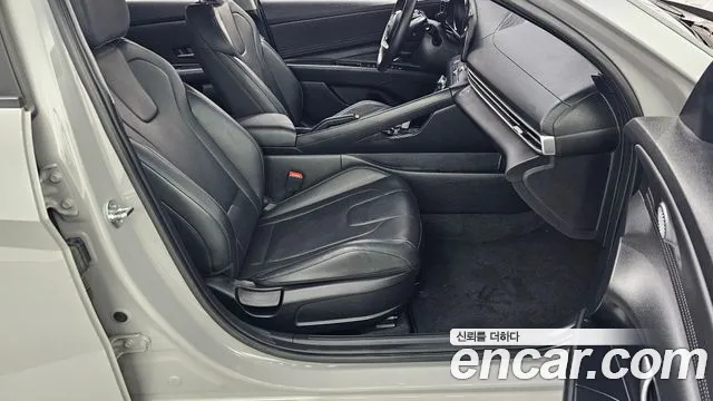 Hyundai Avante CN7 — Фото автомобиля 11