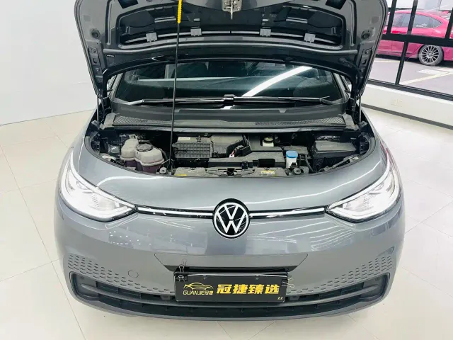 Volkswagen ID.3 — Фото автомобиля 2