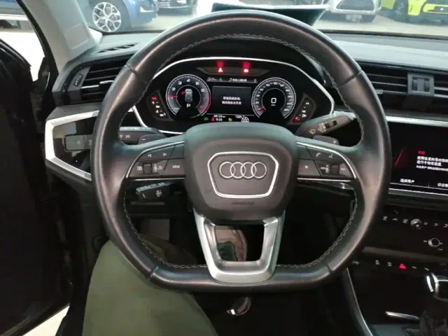 Audi Q3 — Фото автомобиля 6