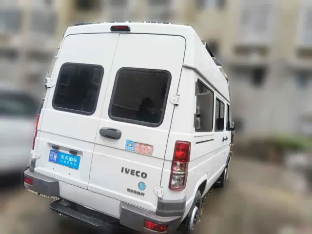 Iveco Daily — Фото автомобиля 2