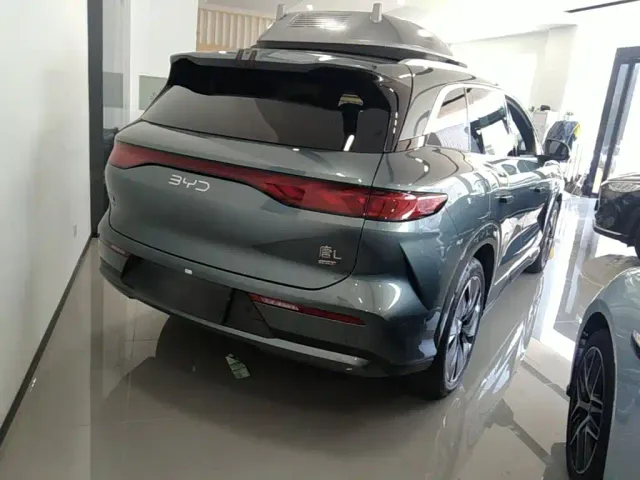 BYD Tang L — Фото автомобиля 6