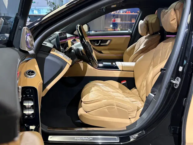 Mercedes-Benz Maybach S-Class — Фото автомобиля 11