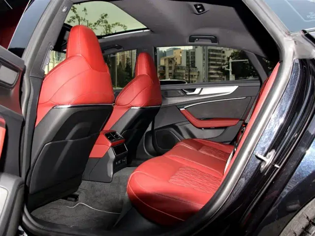 Audi A7L — Фото автомобиля 10