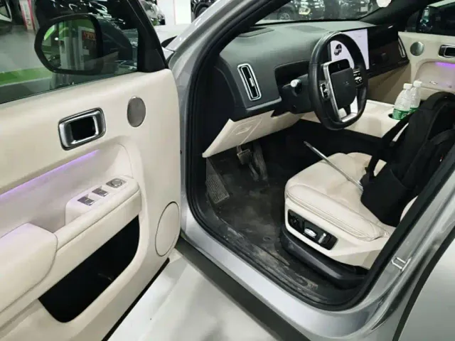 Li Auto L7 — Фото автомобиля 15