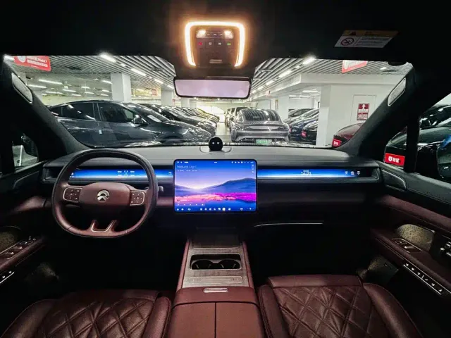 Nio ES8 — Фото автомобиля 7