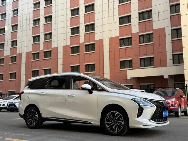 Dongfeng Fengxing Fengxing Yacht 2022 1.5T DCT Chase the Wind Edition — Фото автомобиля 3