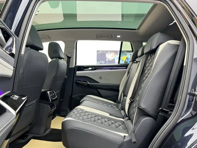Volkswagen ID.6 Crozz — Фото автомобиля 16