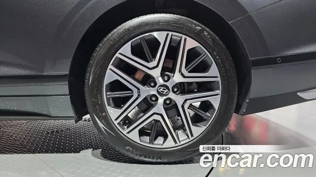 Hyundai Grandeur GN7 — Фото автомобиля 6