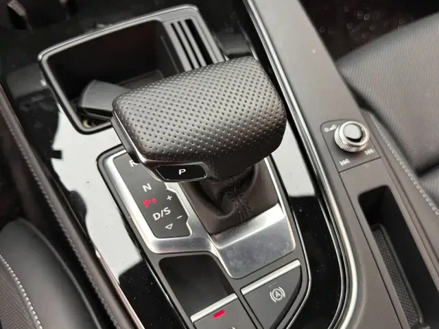 Audi A4L — Фото автомобиля 15