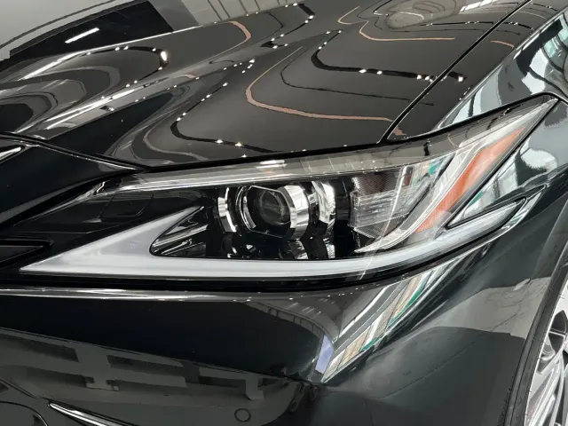 Lexus ES — Фото автомобиля 19